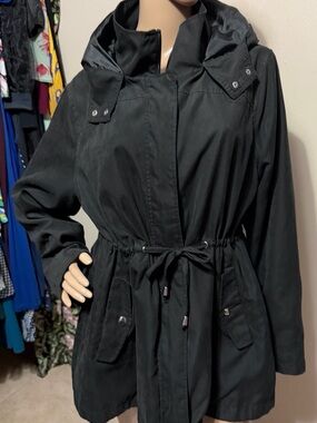 Time and Tru Light Weight Anorak  Drawstring Rain/Versatile Hooded Jacket